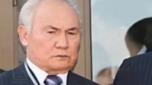 Аскар Кулибаев отвечает на острые  вопросы журналиста.