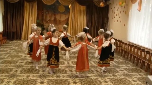 ГБОУ Школа 1371 Дошкольное отделение 3, Девичий хоровод Русские узоры, музрук Шашина НБ