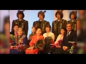 В Якутии День Матери. Якутск. 2003 г.