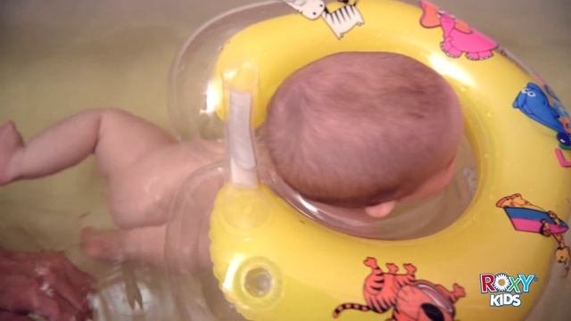 Малыши и надувные круги на шею Flipper!
