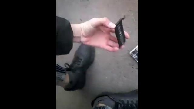 Скинул с 14-этажа айфон 4с ? ,И когда нечего делать смотреть онлайн