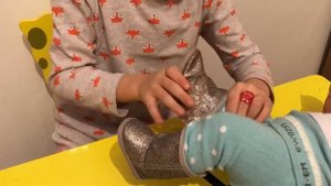 Baby Born / Кукла Беби Борн / Беби Борн хочет ... / Одеваем Baby Born подгузник и колготки