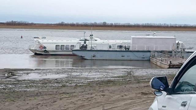 Последний рейс теплоход Метеор-281 отправление из села шурышкары