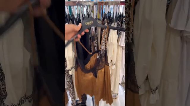 Летняя женская одежда от бренда Liu Jo: Обзор стеллажа смотреть онлайн