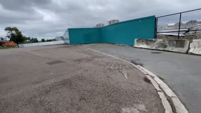 Дорога до места где снимали сериал Отбросы смотреть онлайн