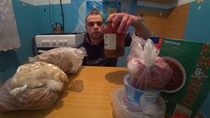 VLOG: ОБЗОР ПРОДУКТОВ от МАМЫ/ ЕДА/ РАСПАКОВКА/ ПРОДУКТЫ/ ПРИКОЛЫ / #43 / ЖИЗНЬ // 12.02. 2023 #377
