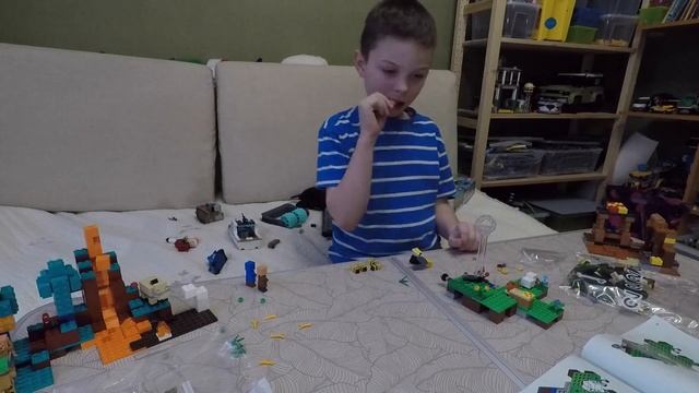 Ускоренка LEGO Minecraft 21165 Пасека смотреть онлайн