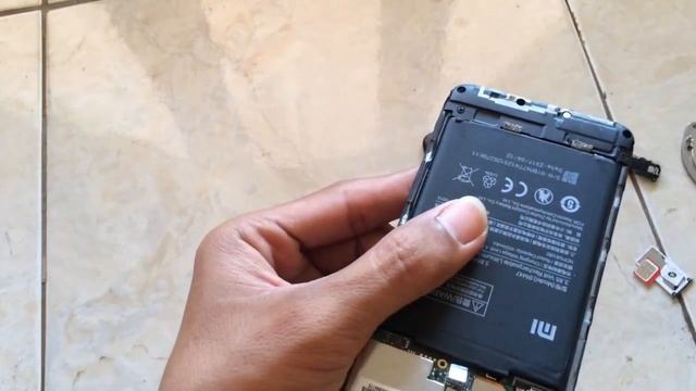 Cara ganti baterai xiaomi redmi 4x | how to replace xiaomi redmi 4x batteries смотреть онлайн