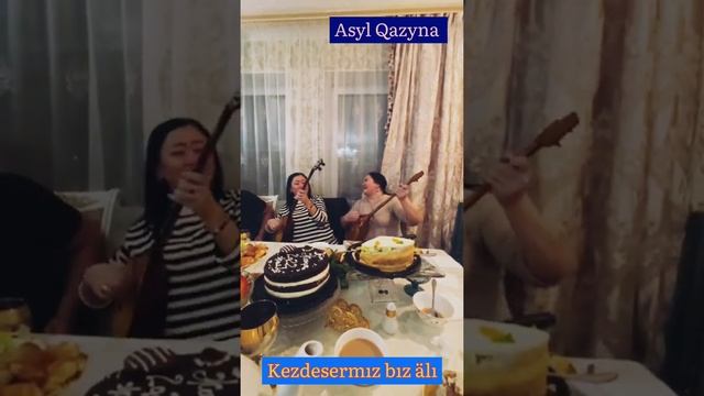 ЖҮРЕГІҢІЗДІҢ ТҮКПІРІНЕ СҮҢГІТЕТІН ӘН. Кездесерміз біз әлі — Наркенже Серікбаева,Айгүл Елшібаева.