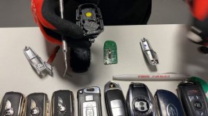 Замена батарейки в ключе Maserati Levante, Ghibli, Quattroporte