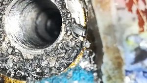 BMW 5 E39  двигатель M52 восстановление резьбы в блоке сквозь головку под родной болт