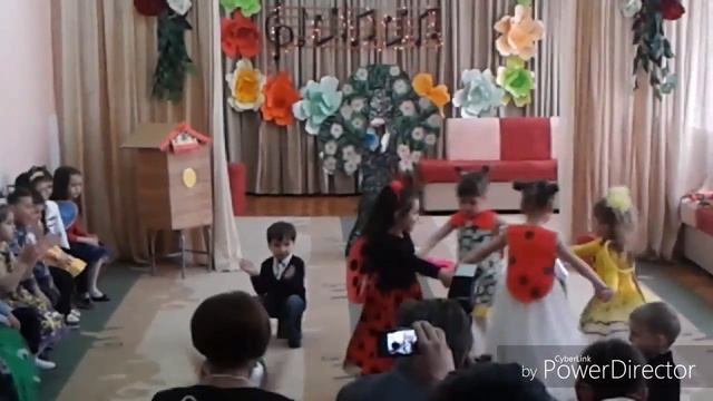 Весенний праздник в саду??