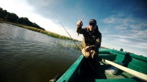 Рыбалка в Астрахани осенью щука на мелководье