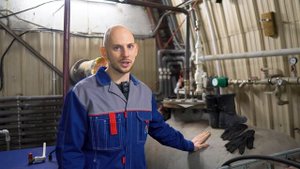 Как потерять Миллион на Отоплении? Смотрим! Котел на Отработке в Автосервисе.