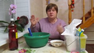 Подкормка для кур: Расклеву Бой! | How to keep chickens from eating their eggs.