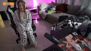 ГАЕЧКА ПОКАЗАЛА НОВЫЙ НАРЯД И СПАЛИЛА Ж0ПУ НА СТРИМЕ!?