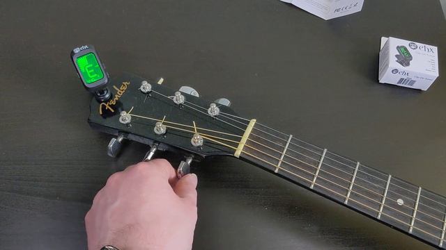 Electro-Harmonix Clip On Tuner Unboxing смотреть онлайн