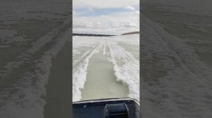 на Урагане Тайга 2000 по Иртышу в наледь