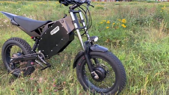 Полноприводный кастомный электромопед (электрофэтбайк) Charger 2x2 Pro