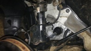 Nissan Leaf стук передней подвески