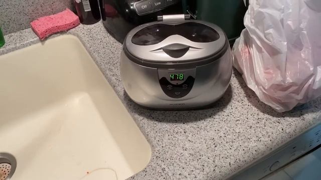 Очистка стреляных гильз с помощью ультра звукового очистителя. Часть 1. смотреть онлайн