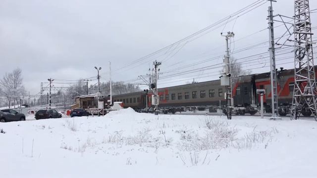 ЭП2К-158 с поездом №131Г Санкт-Петербург – Ижевск смотреть онлайн