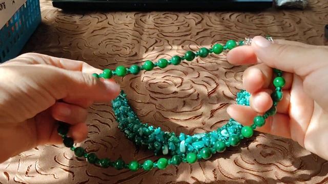 Переделка жгута из галтовки амазонита и бусин зеленого нефрита. смотреть онлайн