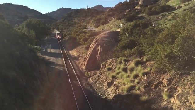 Amtrak and Union Pacific in Chatsworth and Moorpark, CA смотреть онлайн