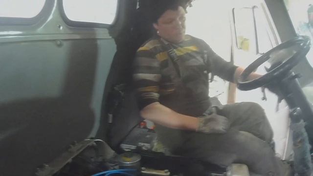 Замена прокладки ГБЦ. УАЗ бортовой. 409 мотор. Кривая установка и протяжка прокладки с завода. смотреть онлайн