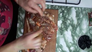 #Свинная рулька с черносливом.Такую вы ещё не ели.//