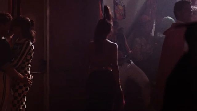 Trick or Treat - 1986 Tony Fields / Sammi Curr entrance (1080p) смотреть онлайн