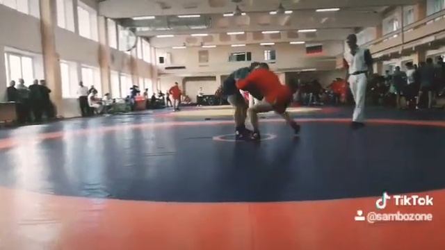 Юрий Голосов. Рычаг колена. смотреть онлайн