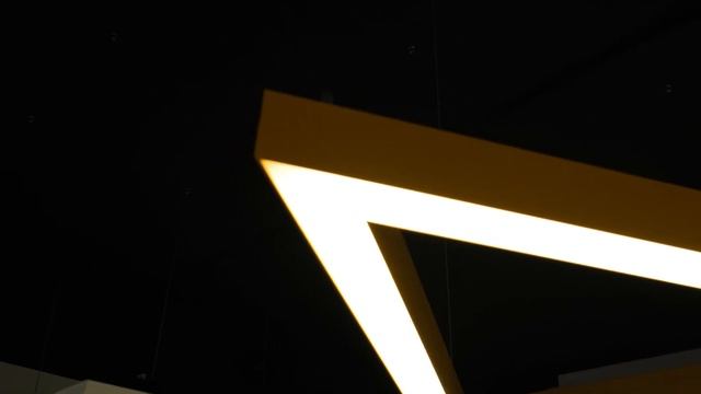 Светильник Треугольник смотреть онлайн