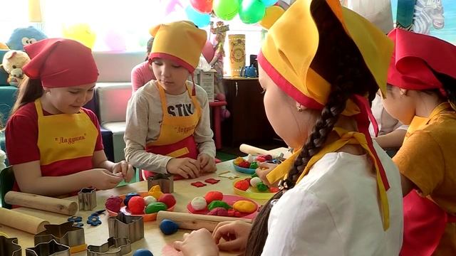 "Усадьба Ладушки" проводит детские мастер-классы на английском языке смотреть онлайн