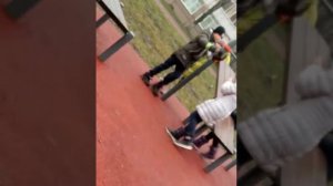 смотреть всем мальчик избивает девочку!!!!!