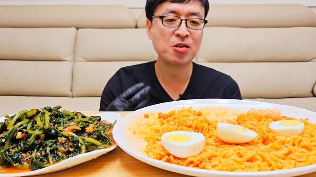 ASMR | 청양고추보다 3배 매운 배홍동쫄쫄면 (ft열무김치) Spicy  jjoljjolmyeon noodle mukbang смотреть онлайн