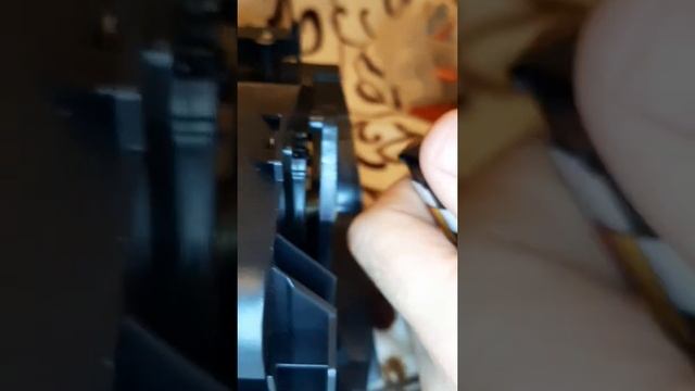 ПЕРЕДНИЙ ОТСЕК В МАШИНЕ ДЛЯ МЕЛОЧИ НЕ ЗАКРЫВАЕТСЯ. КАК НАЛАДИТЬ. НЕ ЗАКРЫВАЕТСЯ КРЫШКА ПЕПЕЛЬНИЦЫ. смотреть онлайн