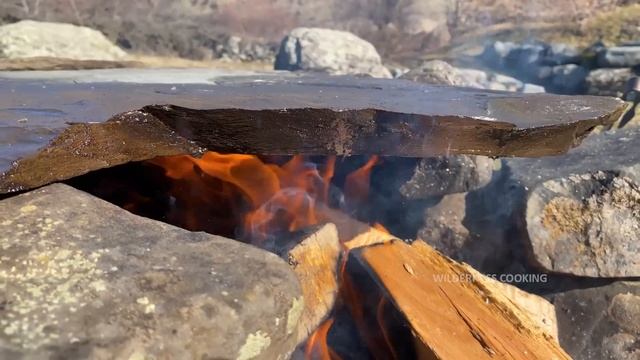 I BOUGHT A STURGEON FOR 250$ AND FRIED IT ON THE ROCKS! NO TALK смотреть онлайн