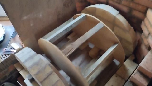 Свод русской печи, под на песке, арка из шамотного кирпича