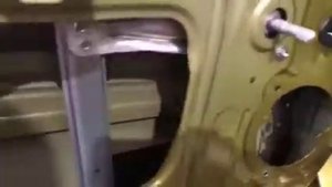 Осмотр разобранного салона Рено Сандеро показывает, что не было задачи создать отменную шумоизоляци