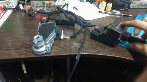 Привязал ключик Рыбка к замку и починил защелку руля. Защелка перепривязана. Sprinter W906