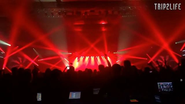 skrillex thedevil s den ХОРОШИЙ ЗВУК 192 kb/s video arena moscow смотреть онлайн