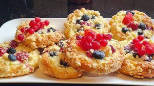 Что Можно зделать из Замороженного дрожжевого Тесто/Вкусные и Воздушные Ватрушки с тв