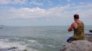 Ловлю легким спининнгом с берега на черном море. Сочи-Адлер.