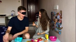ПРОБУЕМ КИТАЙСКУЮ ЕДУ | УЖАСНАЯ КИТАЙСКАЯ ЕДА |  КУРИНАЯ ЛАПКА |  ТОФУ