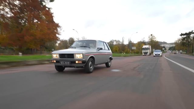 Une Peugeot 104 ZS avec 800 km à vendre aux enchères смотреть онлайн