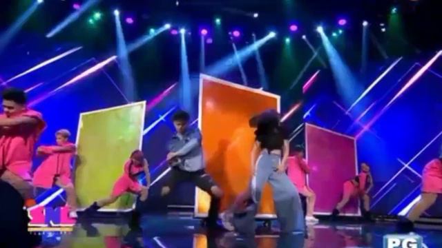 Maja Salvador , Kokoy De Santos and Ken San Jose "Rueda" on Sunday Noontime Live смотреть онлайн