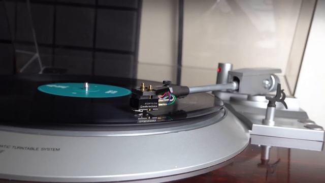 ВИНТАЖ. Обзор проигрывателя Denon DP-65f смотреть онлайн