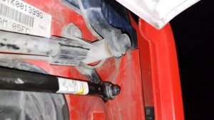 Renault Premium DXI, ремонт трапеции  стеклоочистителя.