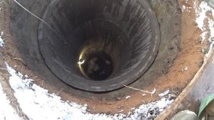 что делать если копая колодец кольца зависают и не опускаются